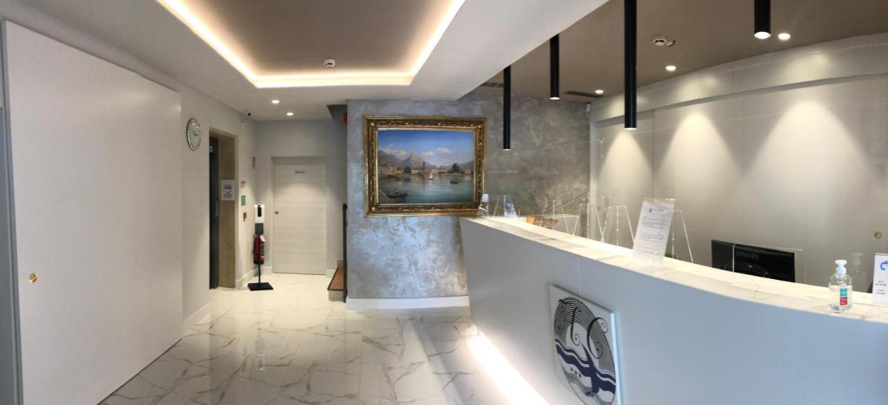 Hotel Centrale リーヴァ・デル・ガルダ エクステリア 写真